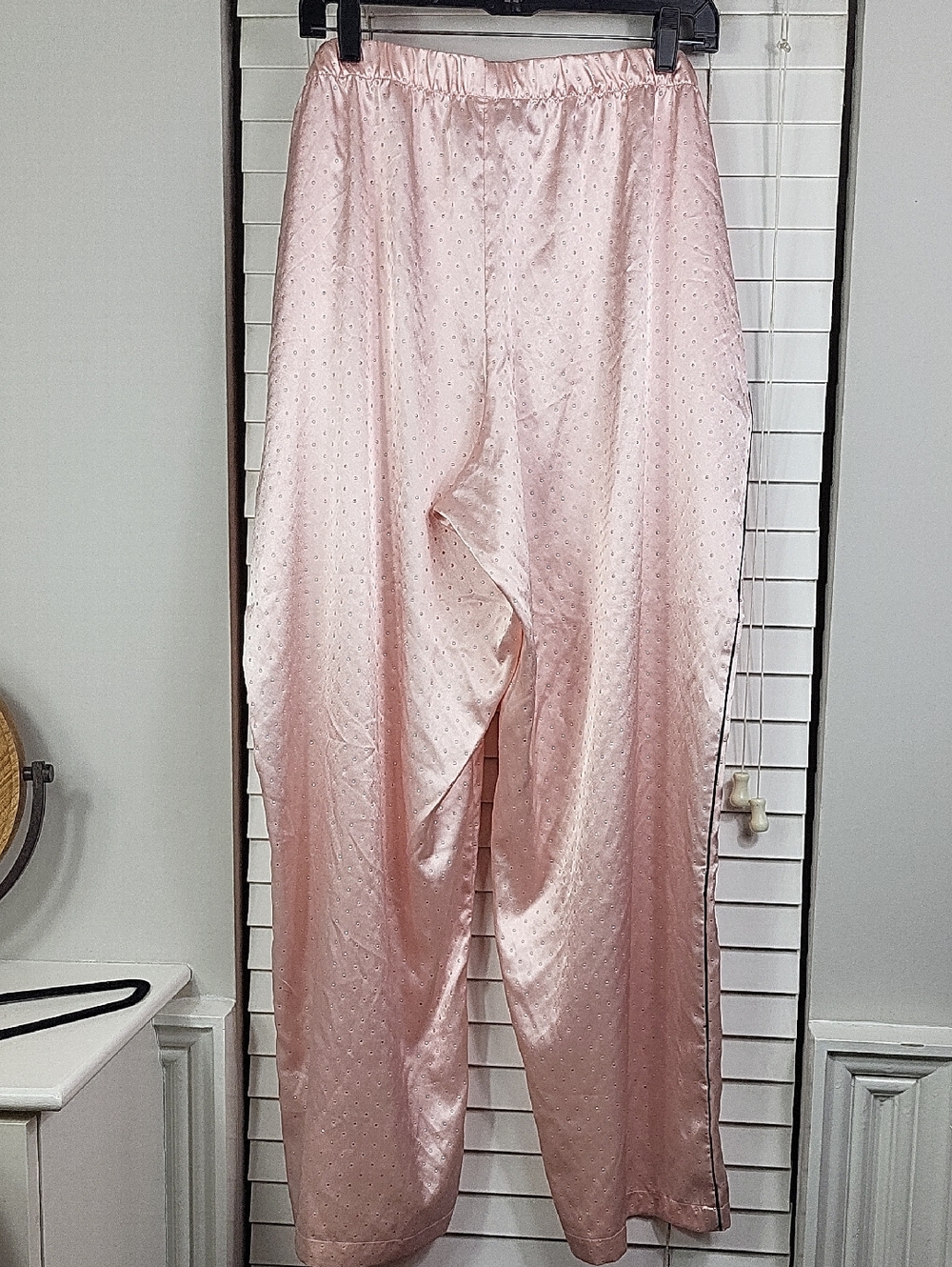NWOT VICTORIA'S SECRET Dew Drop Satin Long Pajama Set Pink rhinestones. Size XXL - Picture 16 of 16